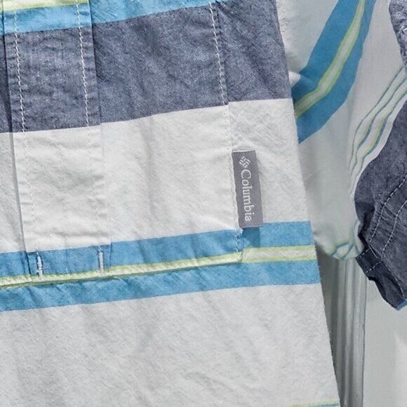 Columbia Men's Large Striped Short Sleeve Button-Up Shirt Blue White - Picture 5 of 12
